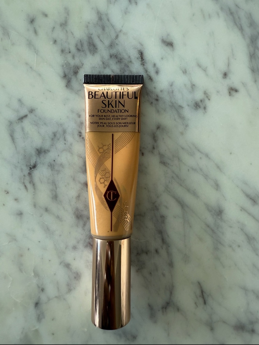 Charlotte Tilbury Beautiful Skin  - Beige 9